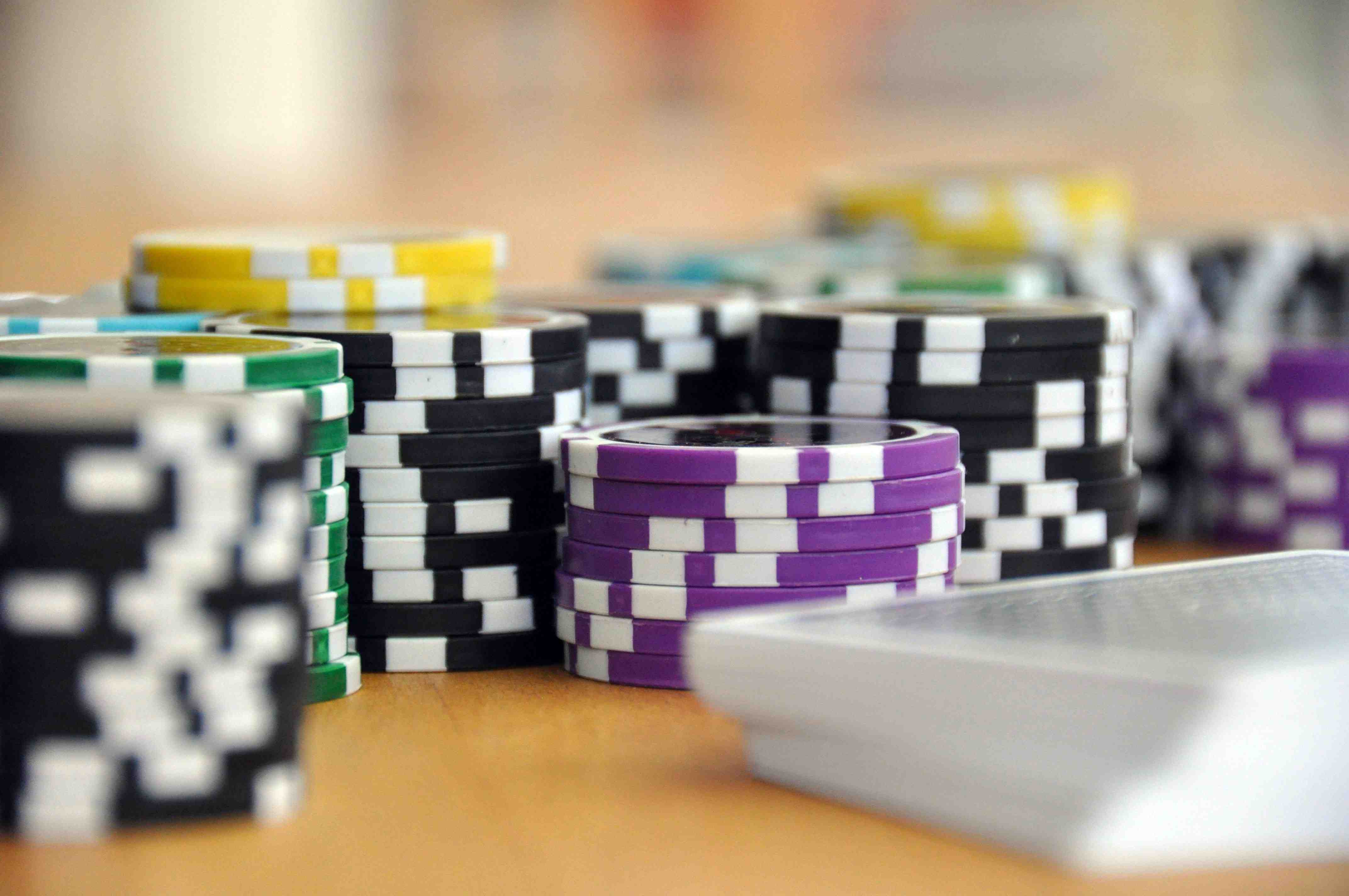Người dùng Việt Nam chơi game slot online trên điện thoại qua 68gamebai
